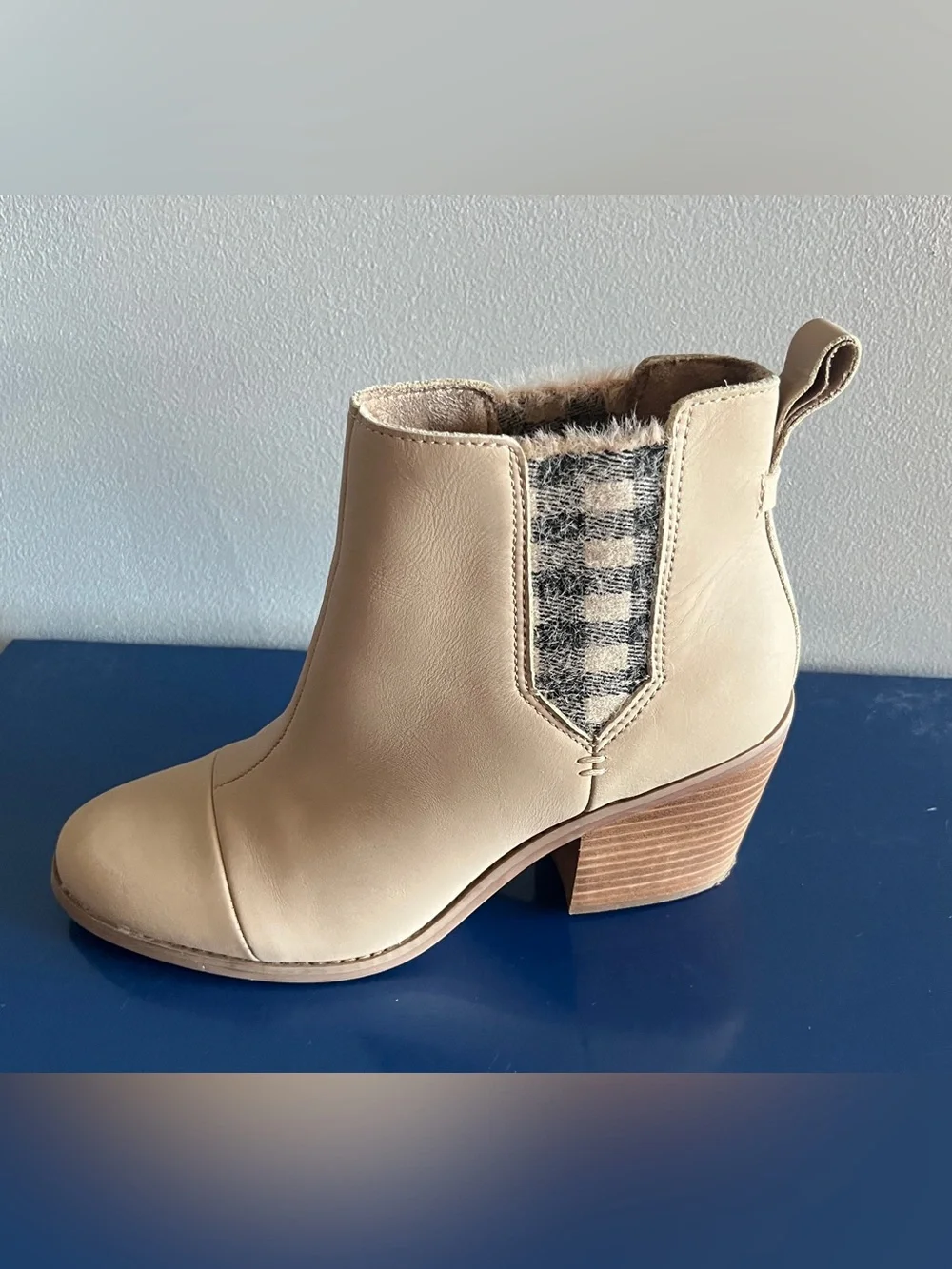 TOMS Everly booties feature  plaid panel and a comfortable block heel Sz.7